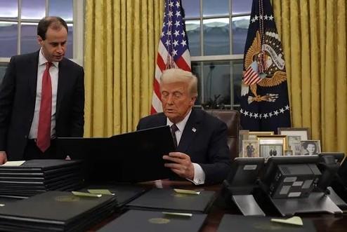 Trump pardons